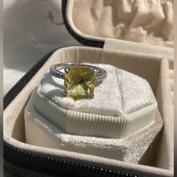 Gorgeous Canary yellow  CZ Diamond Solitaire diamond  ring - Picture 15 of 17